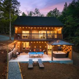 New Build, Lake Fun, Near Helen, hotel in Cleveland