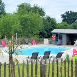 Camping 3 étoiles - Piscine - ccbbehi, Hotel in Verruyes