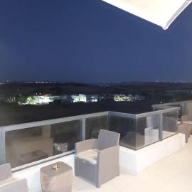 בראשית שמיים, hotel in Yavneʼel