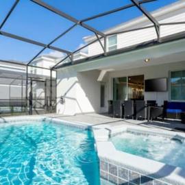 5 Bedrooms house with Pool and Jacuzzi at Solterra