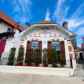 Villa Salve Maria, proche plage et centre ville, climatisé ,ménage et draps compris, hotel v destinaci Arcachon