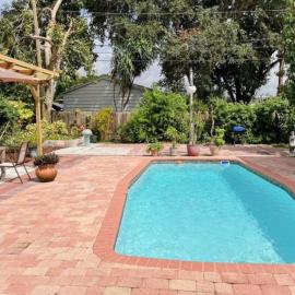 Pool home in Seminole 5miles to beach