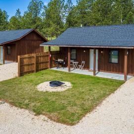 Gold Valley Camp Cabin 5, hotel in Custer