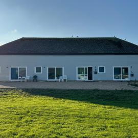 Chalet 41D Sandown Bay Holiday Centre، فندق في Brading