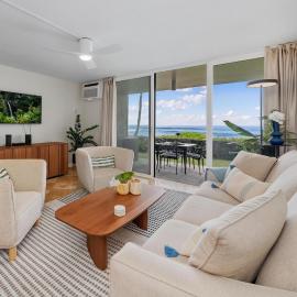 Oceanfront Condo Kailua Kona Walk to Beach Town and Sunset Views