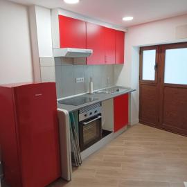 Apartamento en un lugar con encanto, מלון בMijares