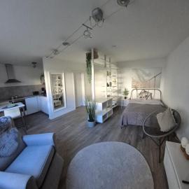 NEU "RELAX"1-Zimmer Apartment mit eigenem Stellplatz