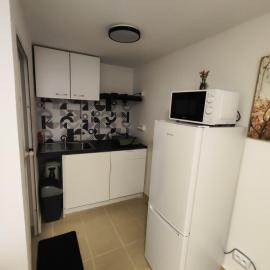 Studio plain-pied entrée privée et parking gratuit, Hotel in Le Passage