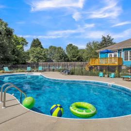 Heated Pool l Indoor Jacuzzi Tubs I Arcade l Outdoor Hot Tub