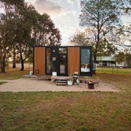 Ballarat Bliss by Tiny Away, hotel in Cardigan