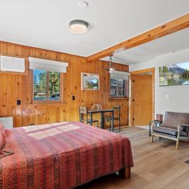 Timber Lodge #17