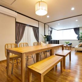交野住宅 2階, hotel in Urasoe