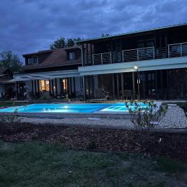 Silver Horse Ranch, hotel u gradu 'Békés'