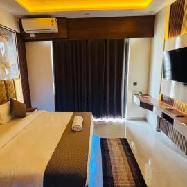 Aura Stays, hotel a Lucknow