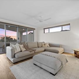 Silver Sands Sanctuary - 6BR Beachside Luxury