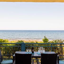 Seafront Agrilos Serenity - Waterfront Oasis, viešbutis mieste Ágrilos