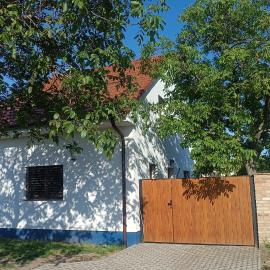 Apartmán LIVE, hotel i Lužice
