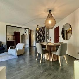 L' Antigone - Air conditioning Wifi and Parking!