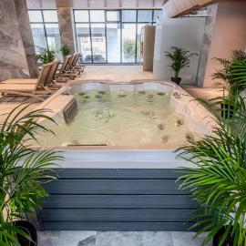 Beatrice Apartment in Odyssey Pool & Spa-parking