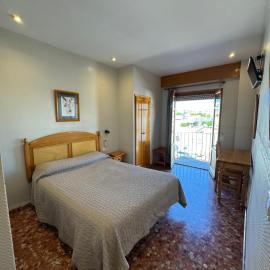L'Oncle Pere Habitacions, hótel í L'Alcúdia