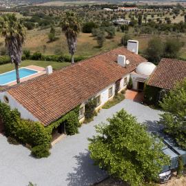 Courela da Azinheira - Country Guesthouse, hotel i Lavre