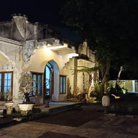 Bonsai Guesthouse Banyuwangi, hotel in Banyuwangi
