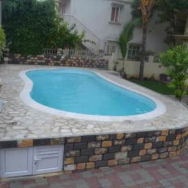 Rs villa 3 share apartment with private room 100mts to the beach and bus stop