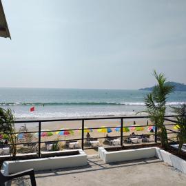 GA10 sand castle vivaans resort, מלון בקנקונה