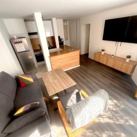 24 7 Open Apartment Parking 15'Paris 5'Athletica bis, Hotel in Saint-Gratien