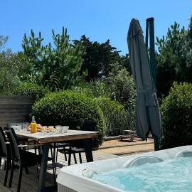 Villa Canada - Domaine Le Sherwood, hotel u gradu Notre-Dame-de-Monts