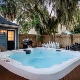 Dog Friendly - Hot Tub - Large Backyard