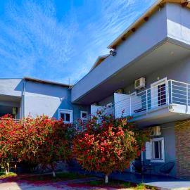Villa Preveza Apartments, хотел в Preveza