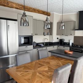 Luxury Lodge Retreat with Hot Tub - Stewarts Resort 19
