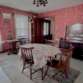 Adirondack Private Room #1 in a Shared House Homestay, hotel di Keene Valley