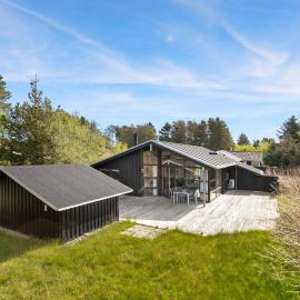 Stunning Home In Ålbæk With Sauna, hotel Ålbækben