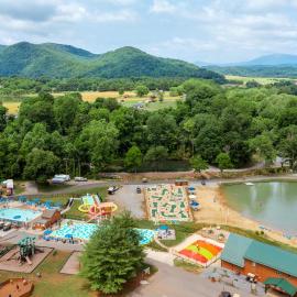 Jellystone Park at Natural Bridge, hotel in Natural Bridge Station
