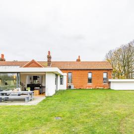 Westward Skies - Luxurious Modern Countryside Retreat