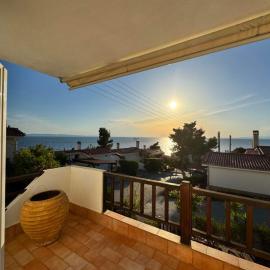 Seafront Private Apartment