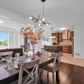 Entire 6BR 2 king 8 beds in total pets 3 GB WiFi, hôtel à Kitchener