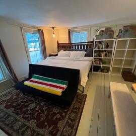 High Peaks Private Room #4 in a Shared House Homestay โรงแรมในKeene Valley