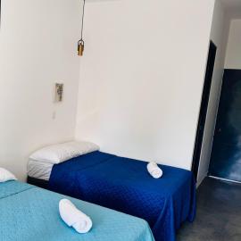 Vibes Wellness House, hotel u gradu Tamanique
