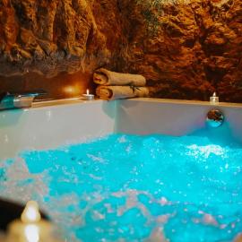 Wellness Paradise mit Whirlpool – hotel w mieście Bochum