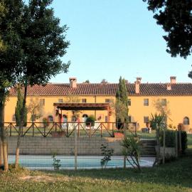 Apartment in Guasticce with shared pool, hotel a Guasticce