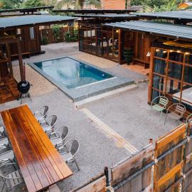 Adirek Pool Villa, hotel en Trang