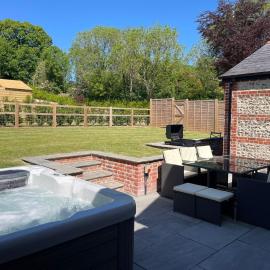 The Old Coach House - Hot Tub - Dorset