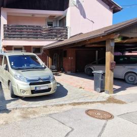 Big House with beautiful city view, gym,BBQ garden and own parking, hotel in Žilina