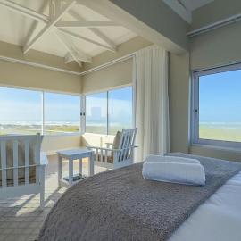 Die Lig-Huis Struisbaai