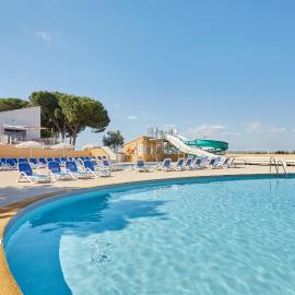 Domaine Résidentiel de Plein Air Odalys La Pinède, hotel u gradu 'Agde'
