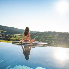 Schwarzwald Wellnesshotel SAIGERHÖH I Spa Golf & Wandern über dem Titisee, hotell i Lenzkirch