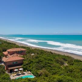 VILLA CORALLINA 12, Emma Villas, hotel in Marina di Bibbona